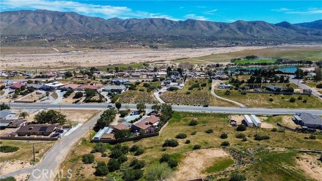 39833319 Plumas, Hesperia, CA 92345