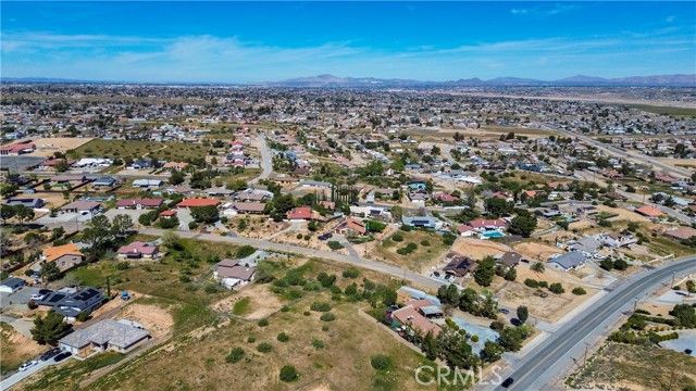 39833319 Plumas, Hesperia, CA 92345