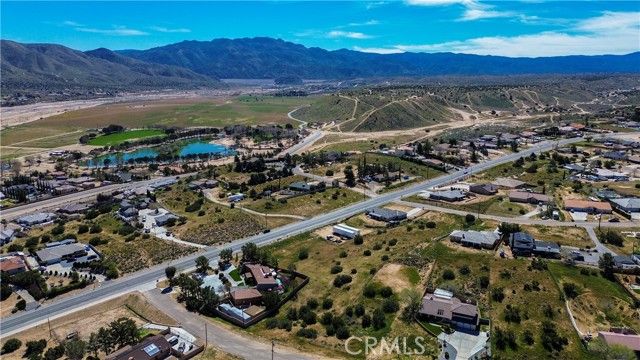 39833319 Plumas, Hesperia, CA 92345