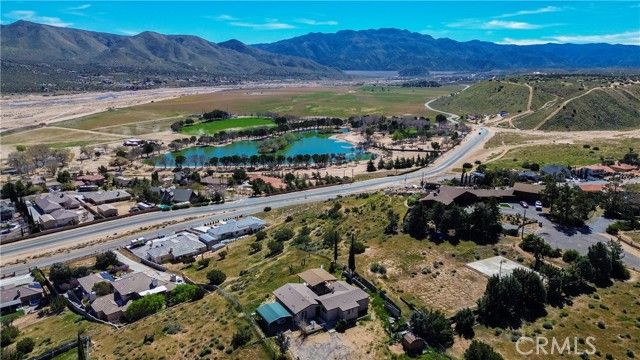 39833319 Plumas, Hesperia, CA 92345