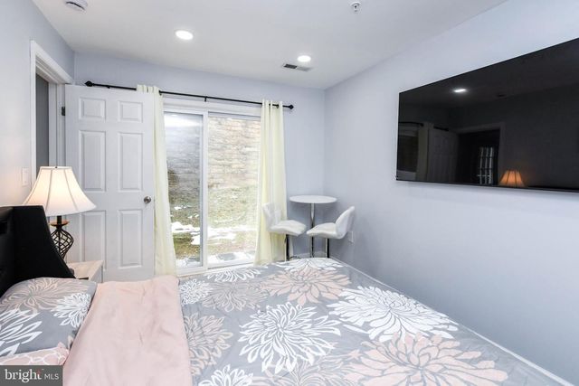 5016 IVORY WALTERS LN SE, Washington, DC 20019