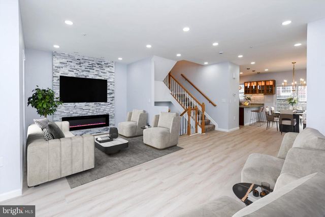 5016 IVORY WALTERS LN SE, Washington, DC 20019