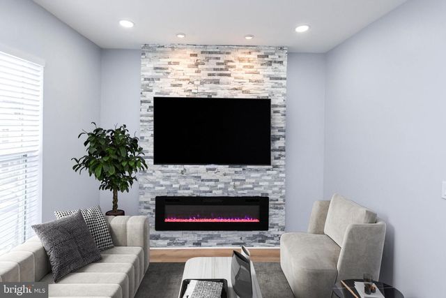 5016 IVORY WALTERS LN SE, Washington, DC 20019