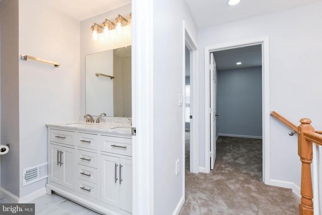 5016 IVORY WALTERS LN SE, Washington, DC 20019