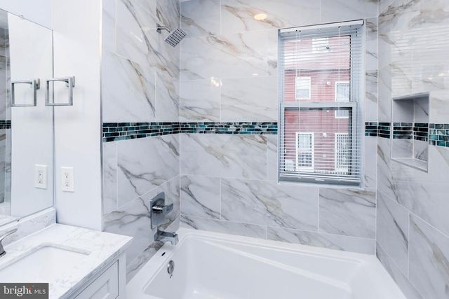 5016 IVORY WALTERS LN SE, Washington, DC 20019