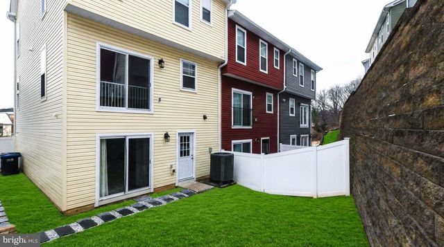 5016 IVORY WALTERS LN SE, Washington, DC 20019