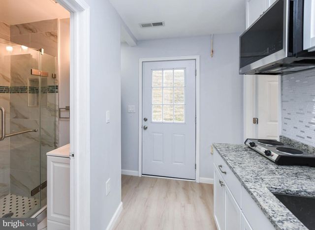 5016 IVORY WALTERS LN SE, Washington, DC 20019