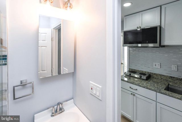 5016 IVORY WALTERS LN SE, Washington, DC 20019