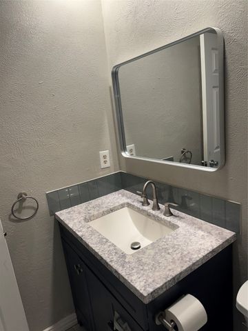 2125 Kings Road, Carrollton, TX 75007