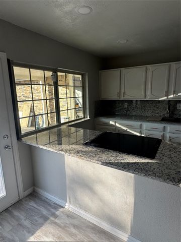 2125 Kings Road, Carrollton, TX 75007