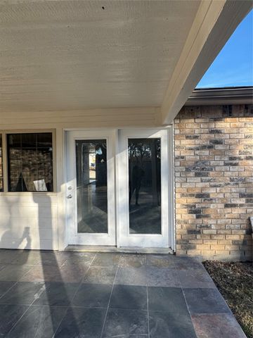 2125 Kings Road, Carrollton, TX 75007