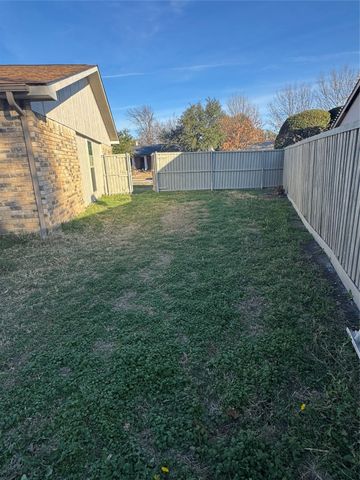 2125 Kings Road, Carrollton, TX 75007