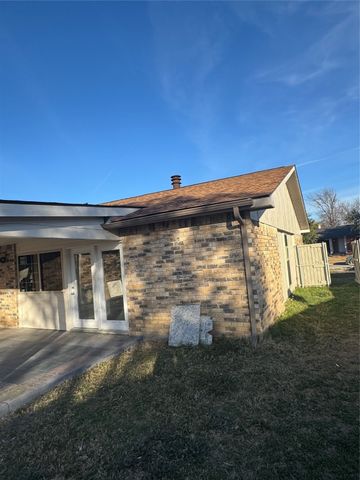 2125 Kings Road, Carrollton, TX 75007