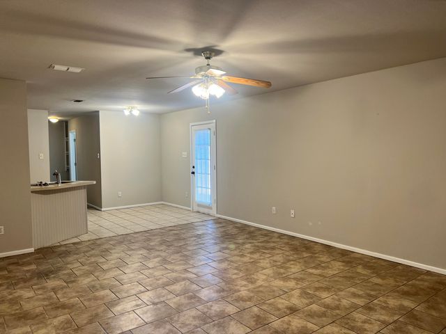 3415 49th Street, B, Lubbock, TX 79413