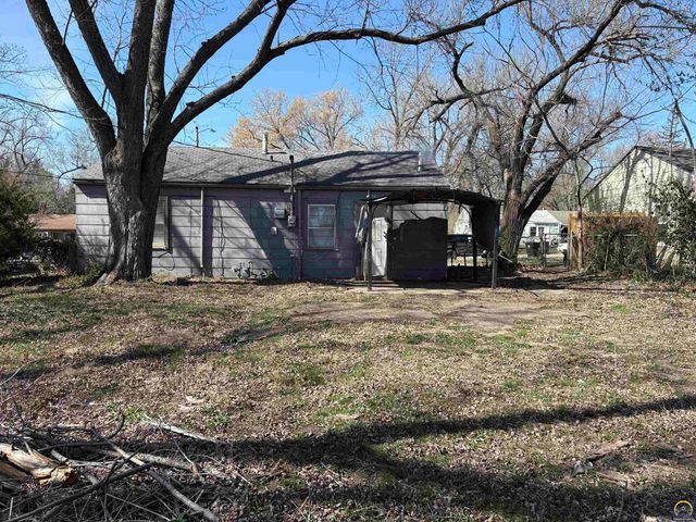 229 SE 35th TER, Topeka, KS 66605