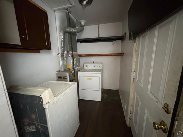 229 SE 35th TER, Topeka, KS 66605