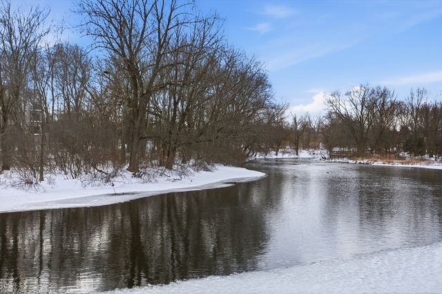 33-35 Howard Street 35-1, Watertown, MA 02472