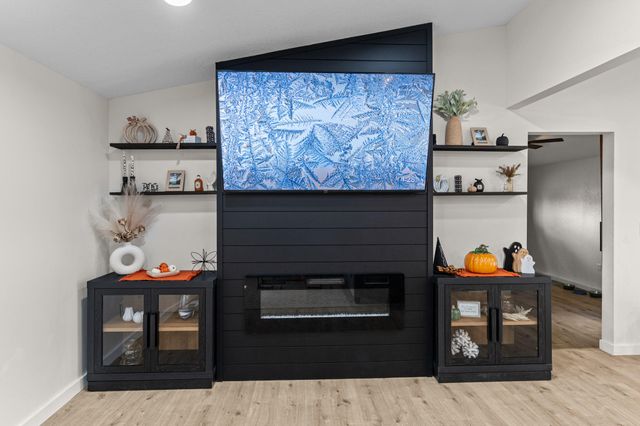 1027 COUNTY ROAD 2505, Moberly, MO 65270