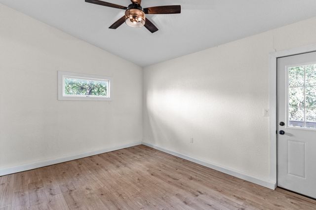 1027 COUNTY ROAD 2505, Moberly, MO 65270