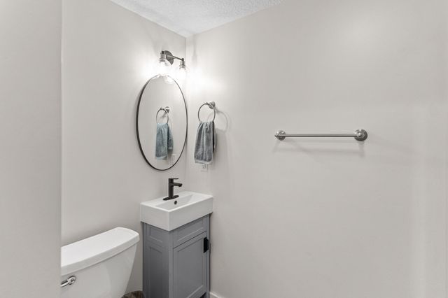 1027 COUNTY ROAD 2505, Moberly, MO 65270