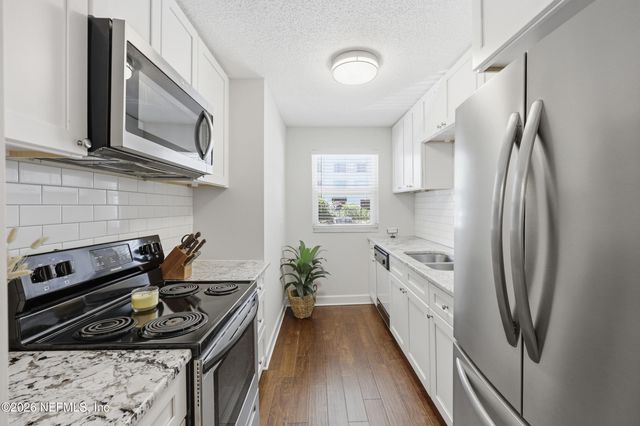 2950 ST JOHNS Avenue 7, Jacksonville, FL 32205