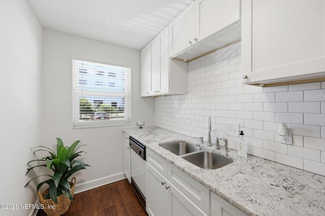 2950 ST JOHNS Avenue 7, Jacksonville, FL 32205