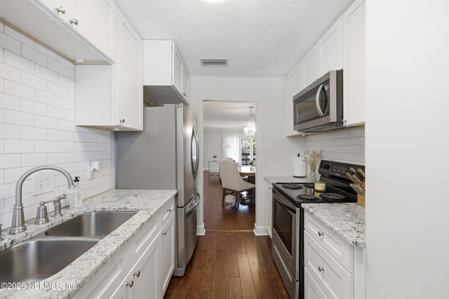 2950 ST JOHNS Avenue 7, Jacksonville, FL 32205