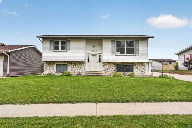 3923 Del Matro Road, Waterloo, IA 50701