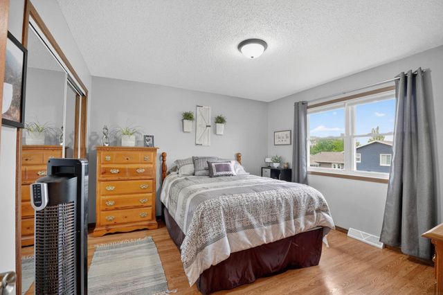 3923 Del Matro Road, Waterloo, IA 50701