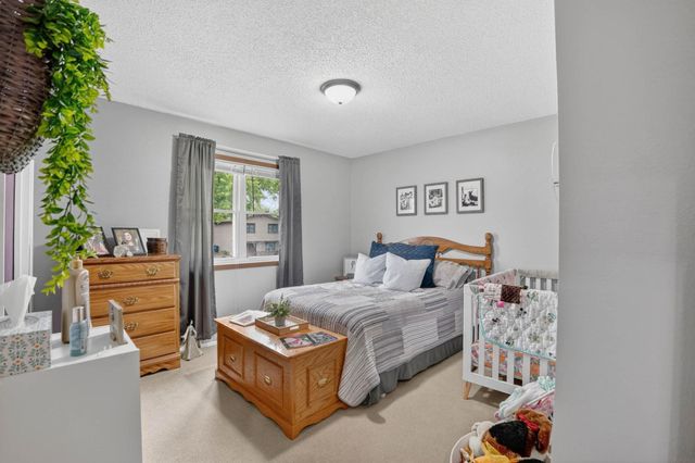 3923 Del Matro Road, Waterloo, IA 50701