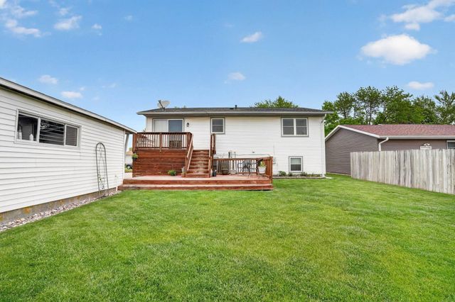 3923 Del Matro Road, Waterloo, IA 50701