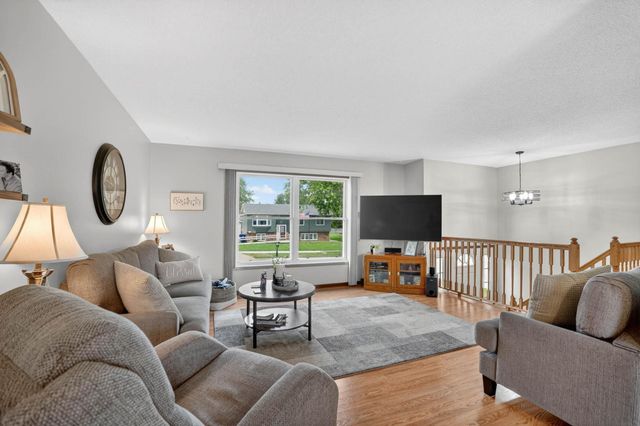 3923 Del Matro Road, Waterloo, IA 50701