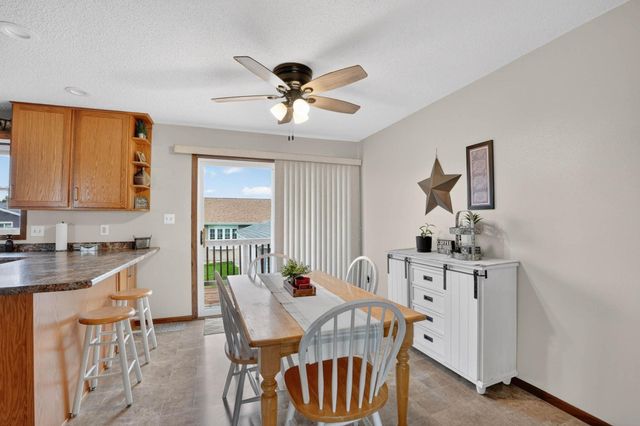 3923 Del Matro Road, Waterloo, IA 50701