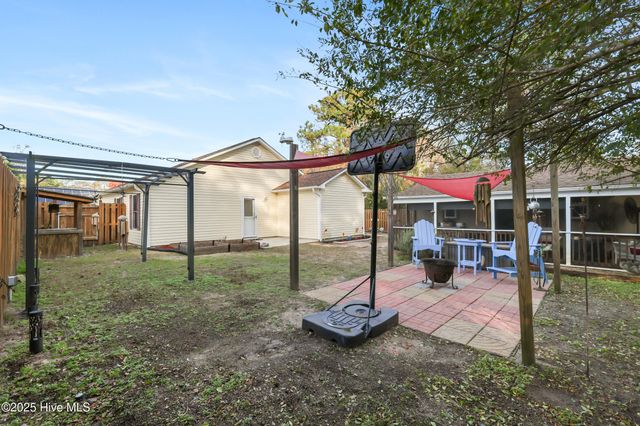 528 Brewster Lane, Wilmington, NC 28412