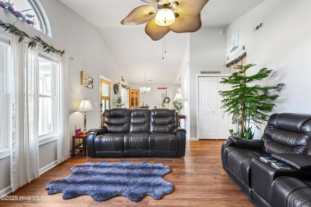 528 Brewster Lane, Wilmington, NC 28412