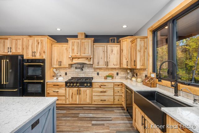 4390 22 Mile Road Nw, Tyrone Twp, MI 49330