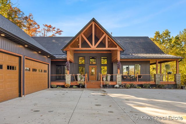 4390 22 Mile Road Nw, Tyrone Twp, MI 49330