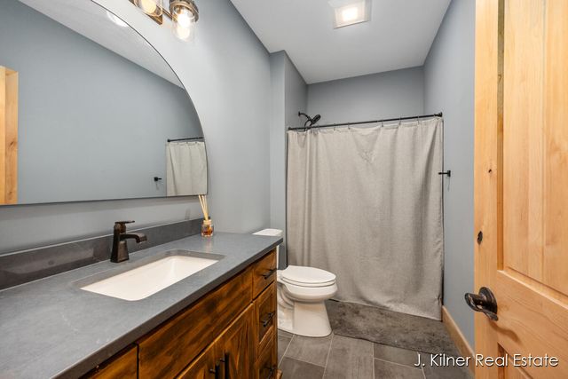 4390 22 Mile Road Nw, Tyrone Twp, MI 49330