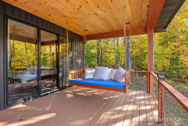 4390 22 Mile Road Nw, Tyrone Twp, MI 49330