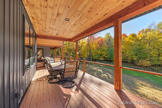 4390 22 Mile Road Nw, Tyrone Twp, MI 49330