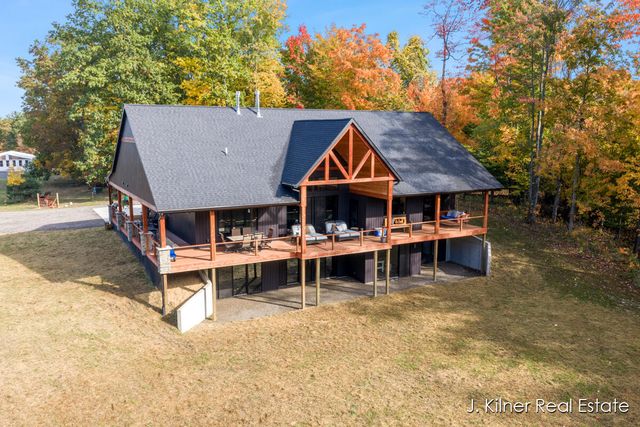4390 22 Mile Road Nw, Tyrone Twp, MI 49330