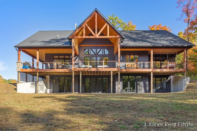 4390 22 Mile Road Nw, Tyrone Twp, MI 49330