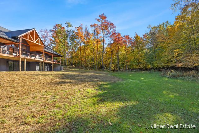 4390 22 Mile Road Nw, Tyrone Twp, MI 49330