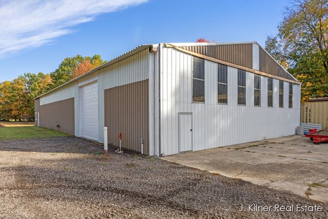 4390 22 Mile Road Nw, Tyrone Twp, MI 49330