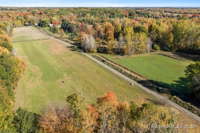 4390 22 Mile Road Nw, Tyrone Twp, MI 49330