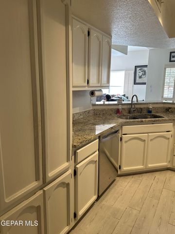 909 LAS PALMAS Way, El Paso, TX 79912