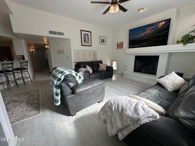 909 LAS PALMAS Way, El Paso, TX 79912