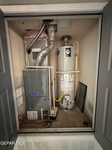 909 LAS PALMAS Way, El Paso, TX 79912