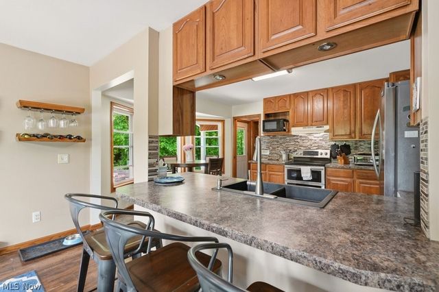 5230 Laubert Road, Atwater, OH 44201