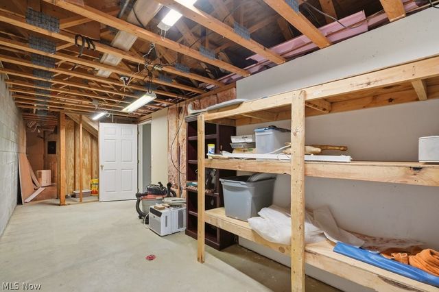 5230 Laubert Road, Atwater, OH 44201